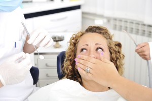 woman-afraid-of-dentist